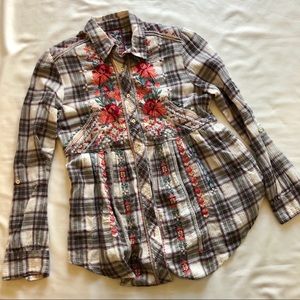 Johnny Was | Embroidered Plaid Top